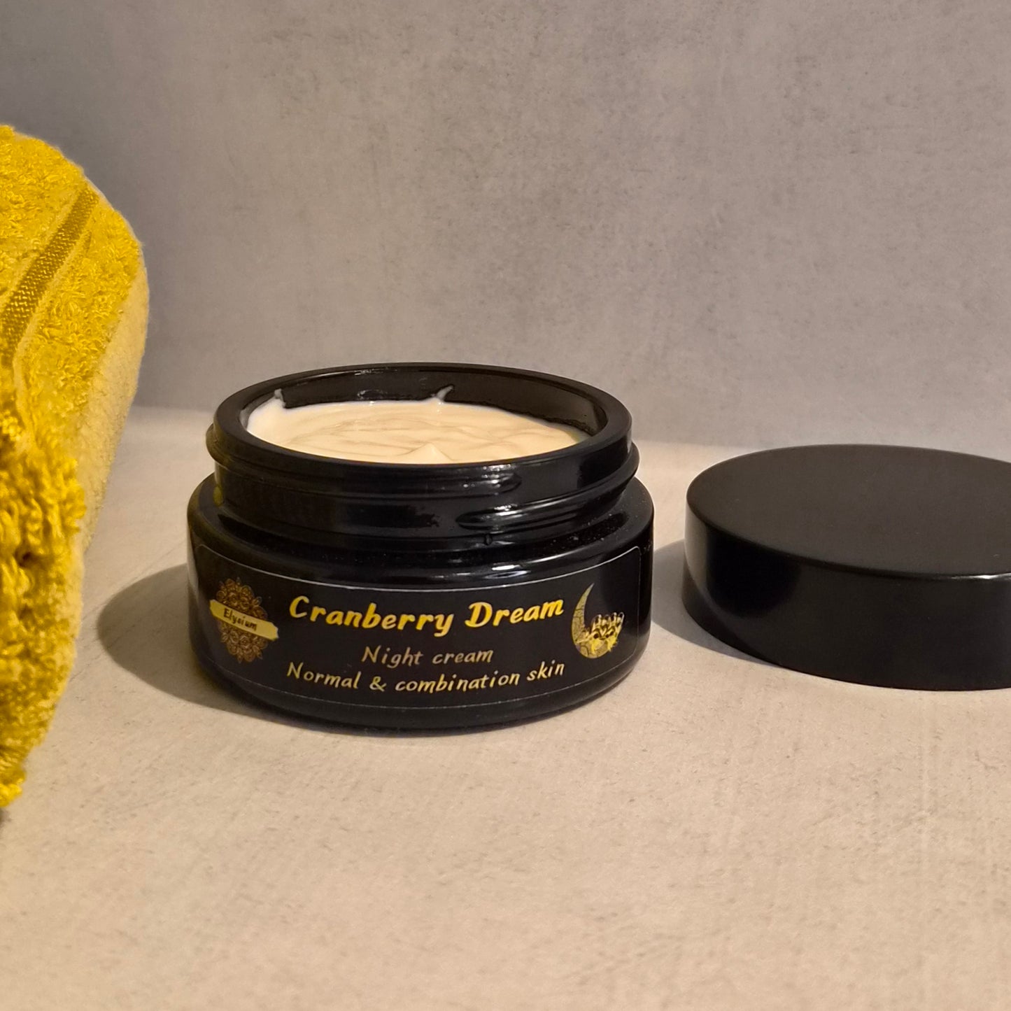 Cranberry Dream – Wake Up to Radiant, Rejuvenated Skin