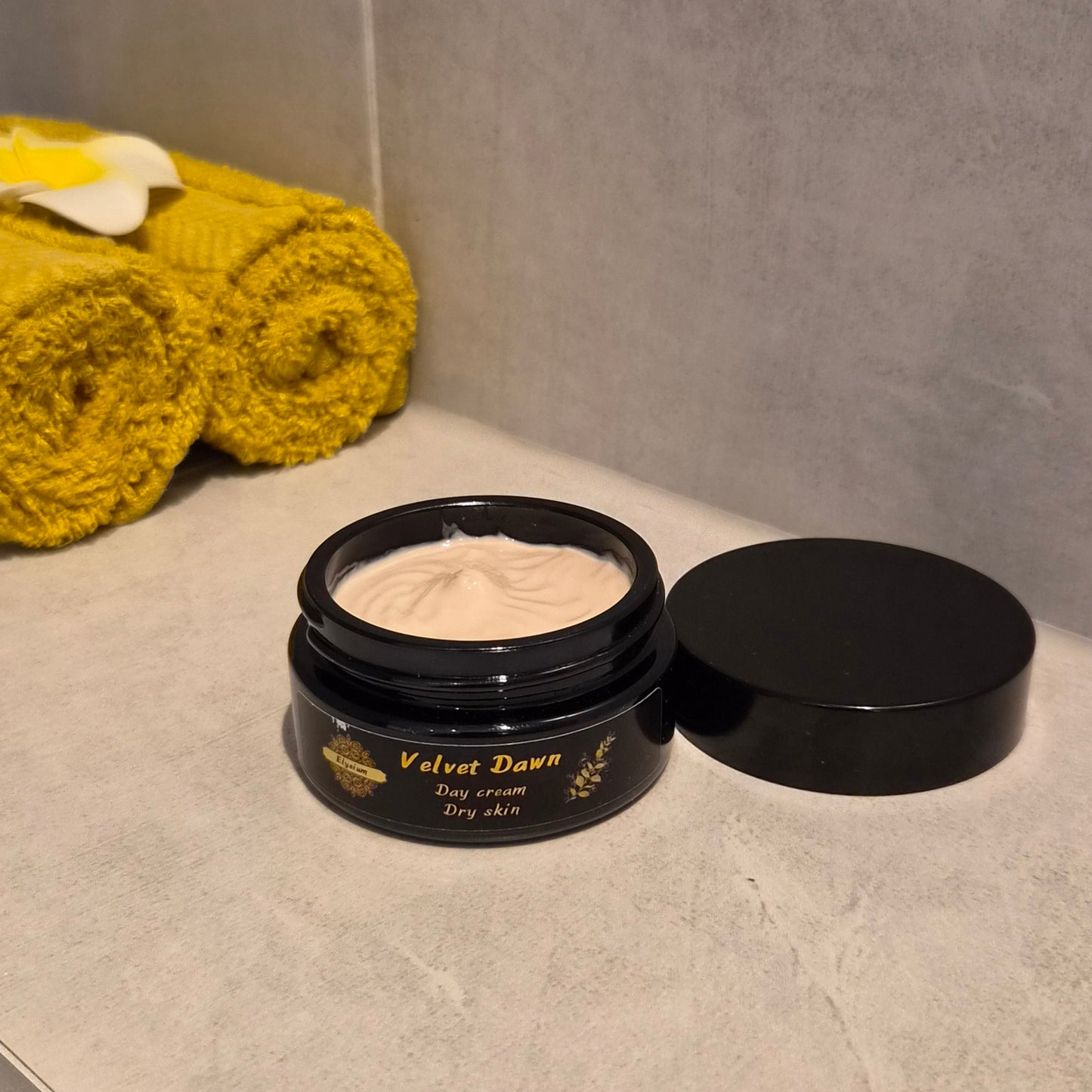 Velvet Dawn – The Ultimate Hydration for Dry, Thirsty Skin