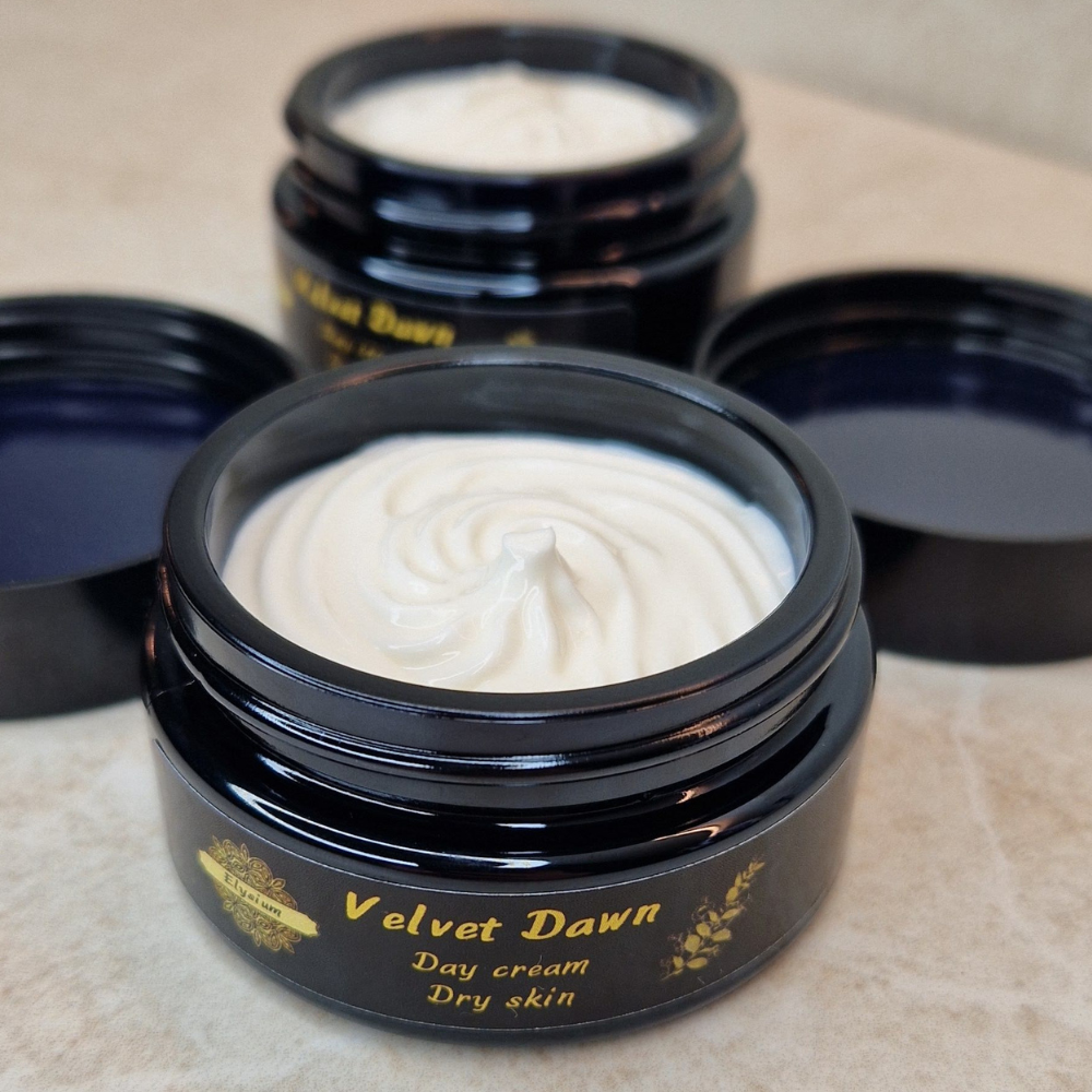 Velvet Dawn – The Ultimate Hydration for Dry, Thirsty Skin