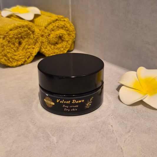 Velvet Dawn – The Ultimate Hydration for Dry, Thirsty Skin